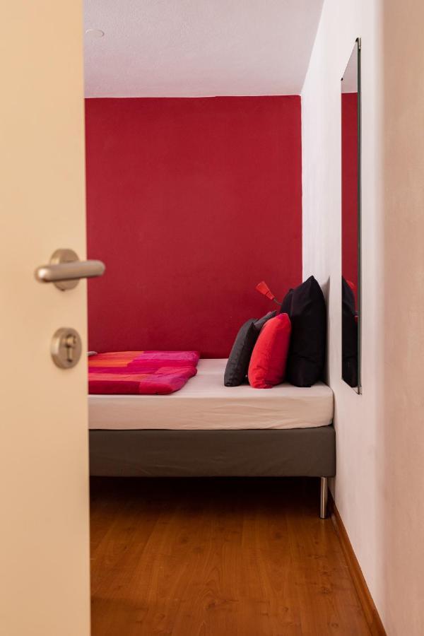 Hostel Cukrarna Guest