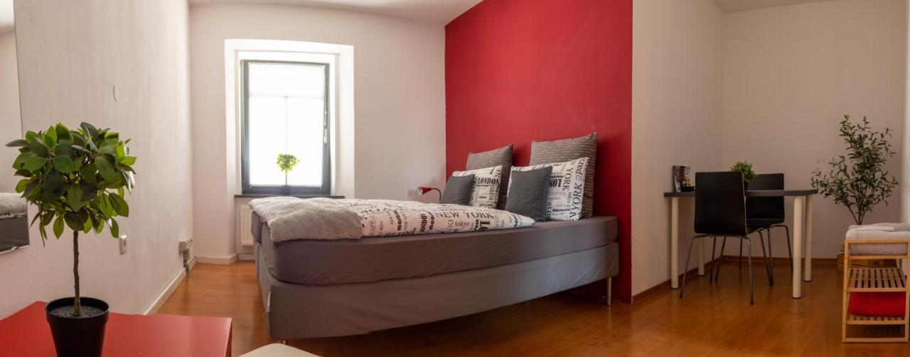Hostel Cukrarna Guest