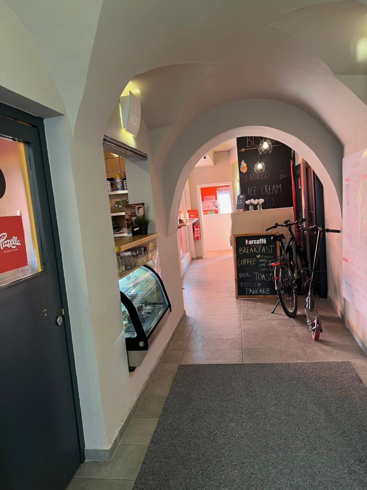 Cukrarna Guest Hostel Kranj