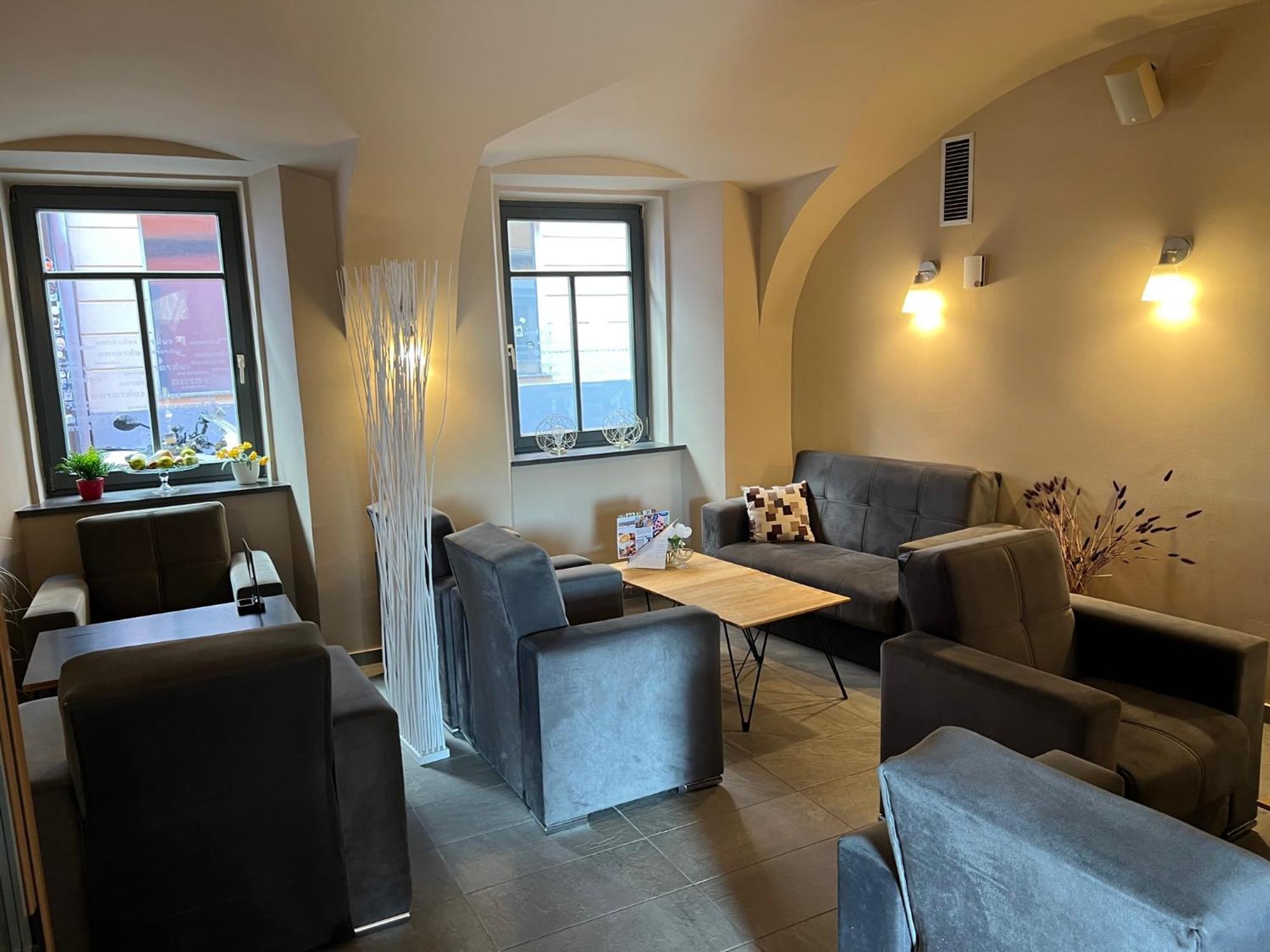 Cukrarna Guest Hostel *